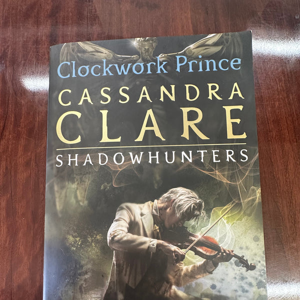 Cassandra Clare Clockwork Angel cover