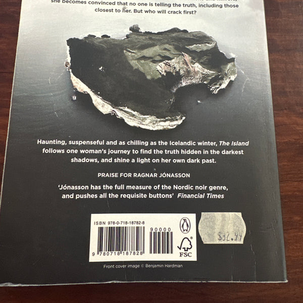 The Island (Hidden Iceland Book2)