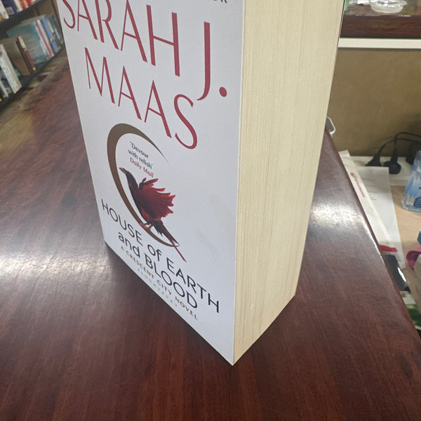 House of Earth and Blood (Crescent City #1)