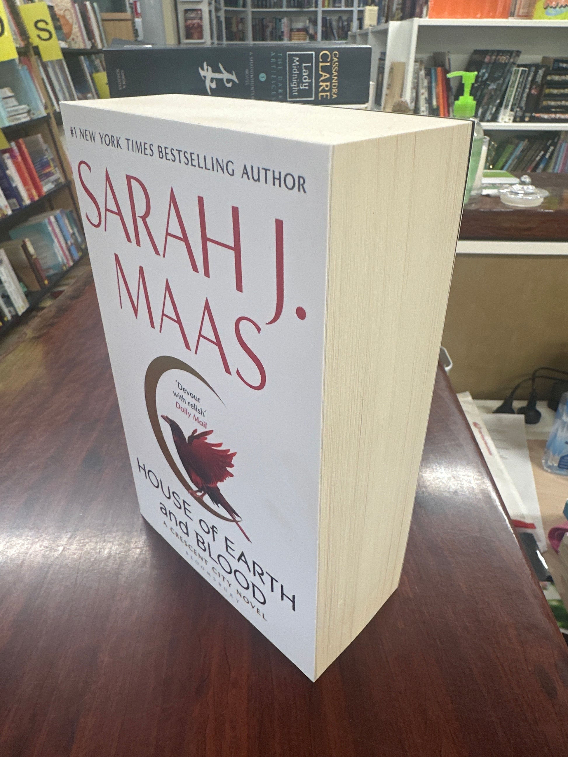 House of Earth and Blood (Crescent City #1)