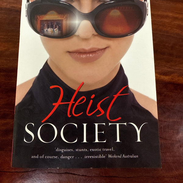 Heist Society (Book1)