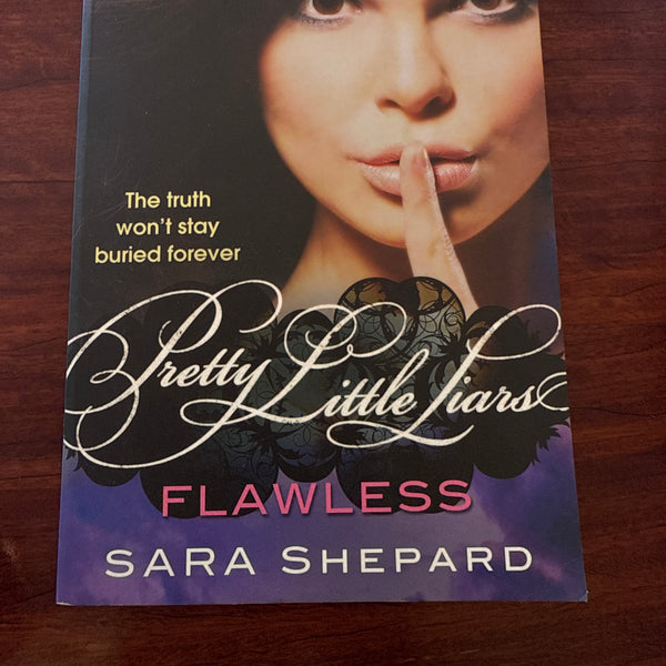 Flawless (Pretty Little Liars #2)