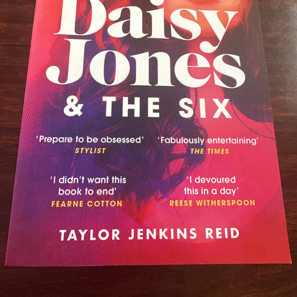 Taylor Jenkins Reid Daisy Jones & The Six front cover image
