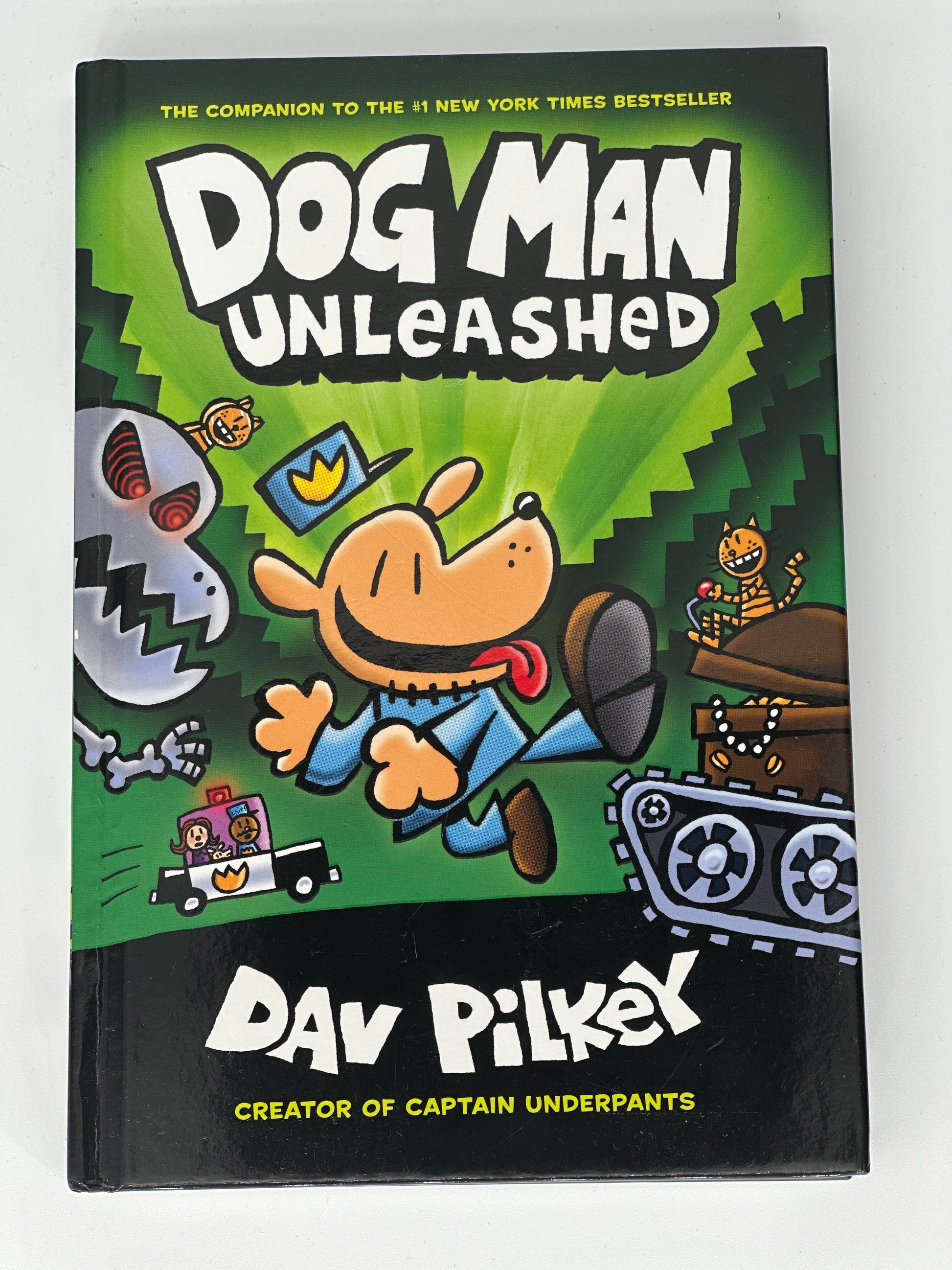 Dav Pilkey Dog Man Unleashed: From the Creator of Captain Underpants (Dog Man #2) front cover image