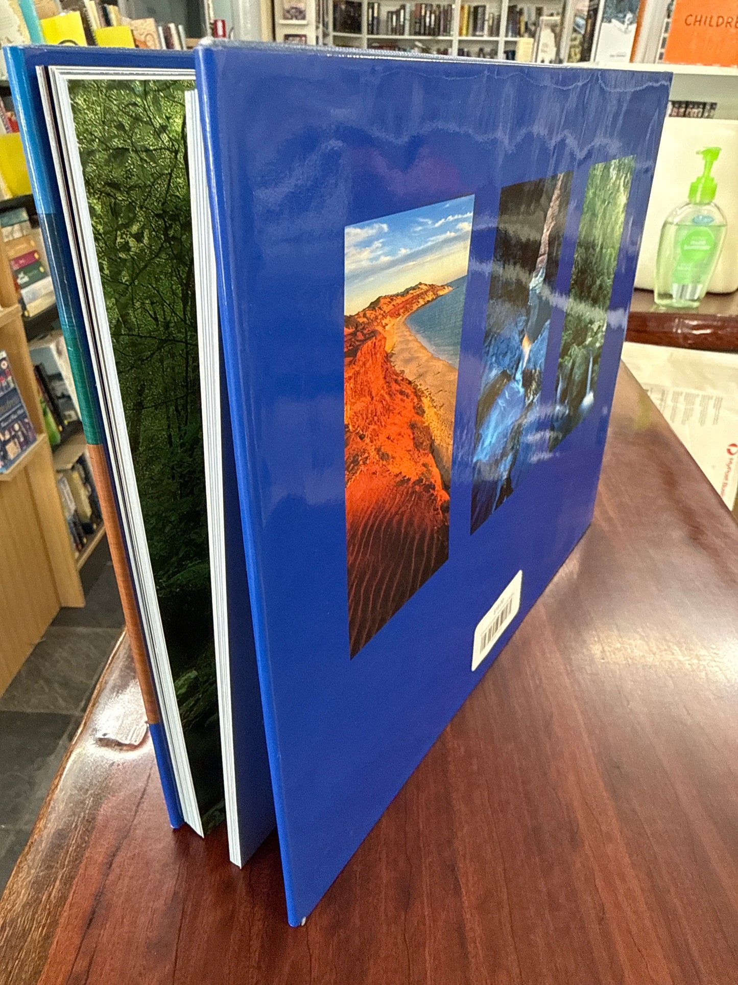 Colours of Australia: Photography by Andrew Gregory (Hardcover)