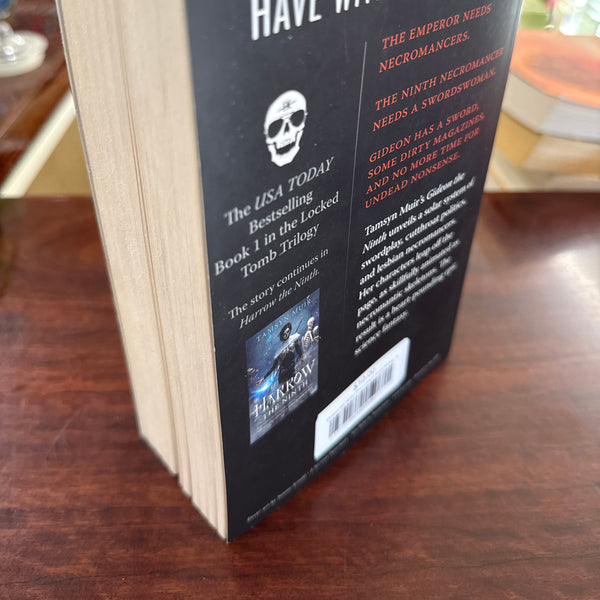 Gideon the Ninth (The Locked Tomb Series, 1)