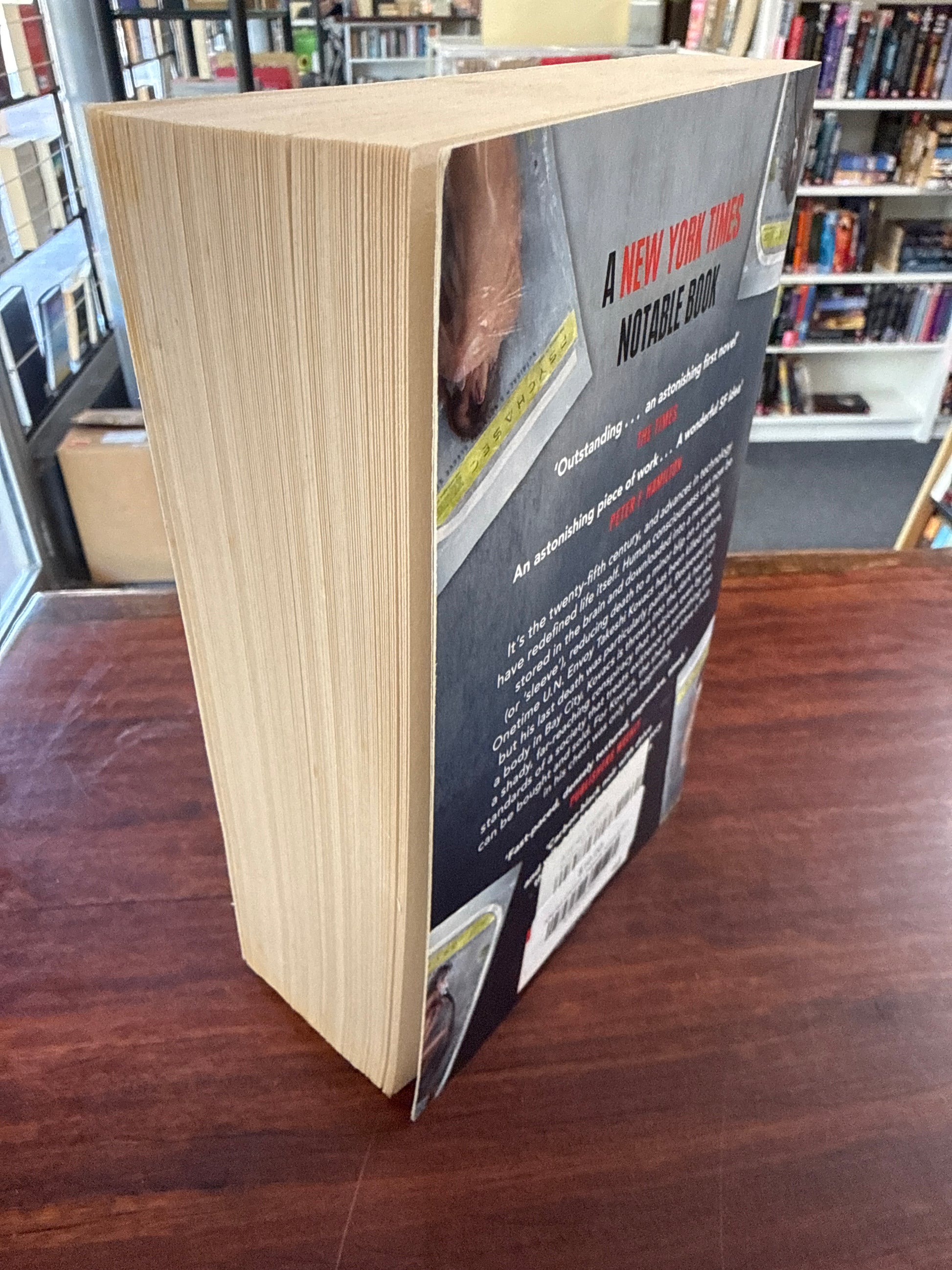 Altered Carbon (Takeshi Kovacs #1)