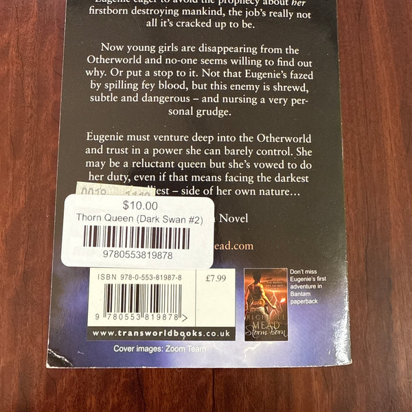 Thorn Queen (Dark Swan #2)