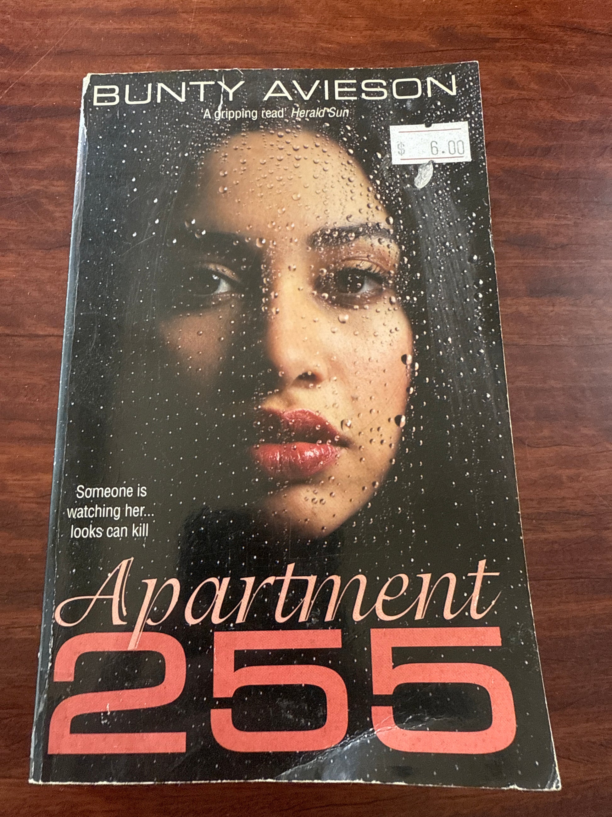 Apartment 255