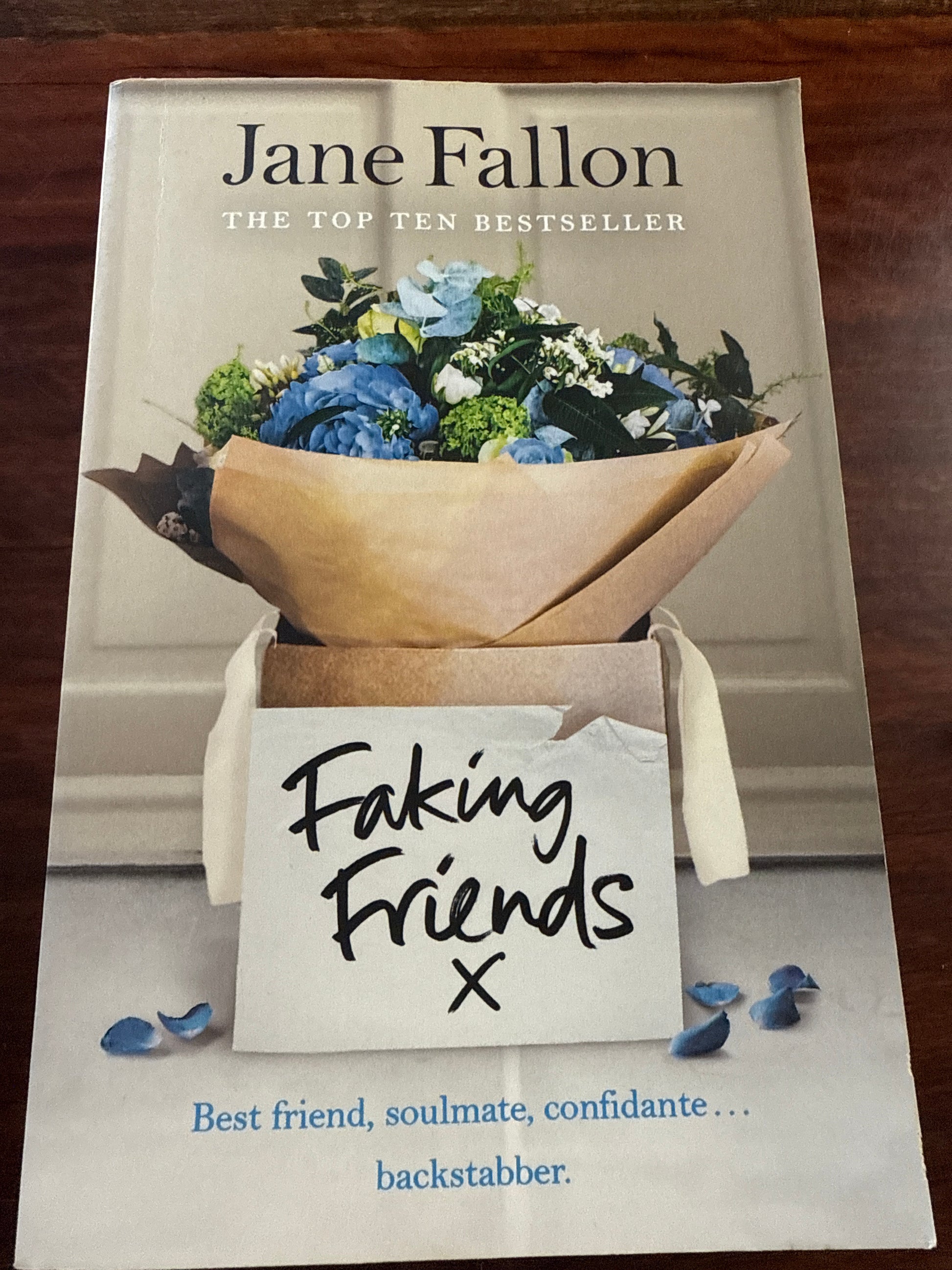 Jane Fallon Faking Friends front cover