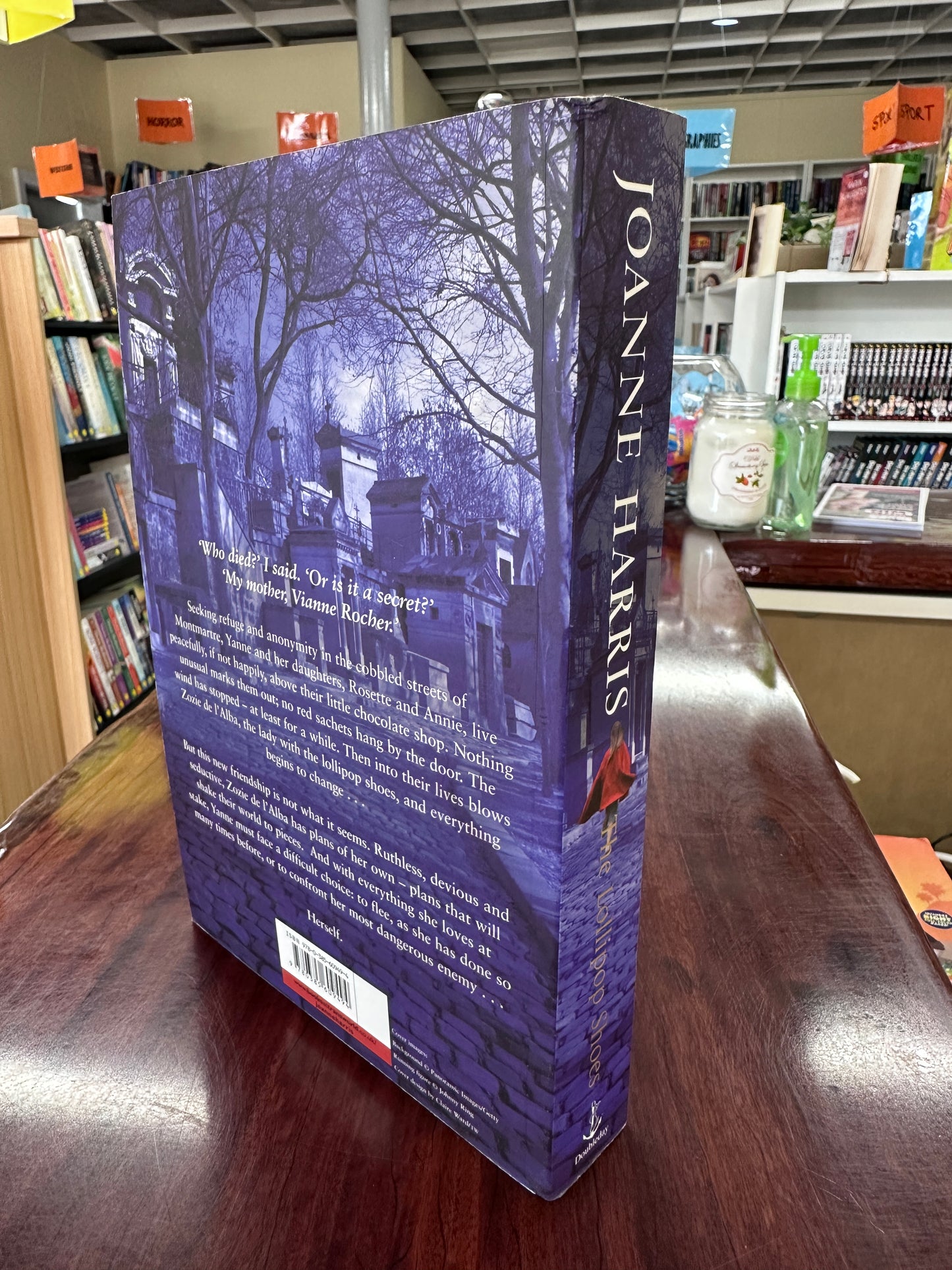 The Lollipop Shoes (Chocolat 2)