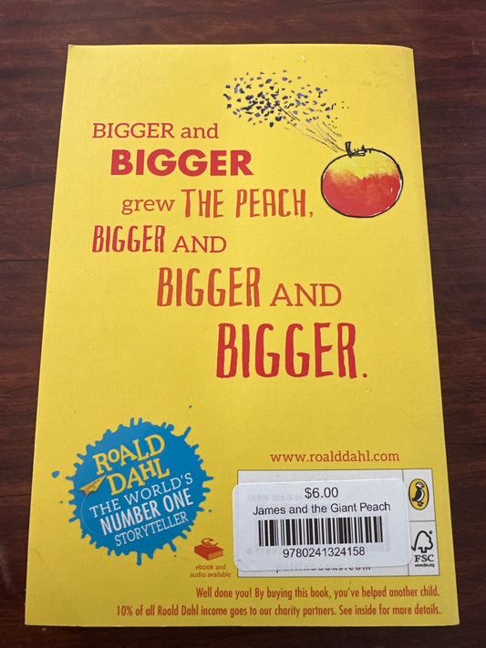 Roald Dahl James and the Giant Peach back cover