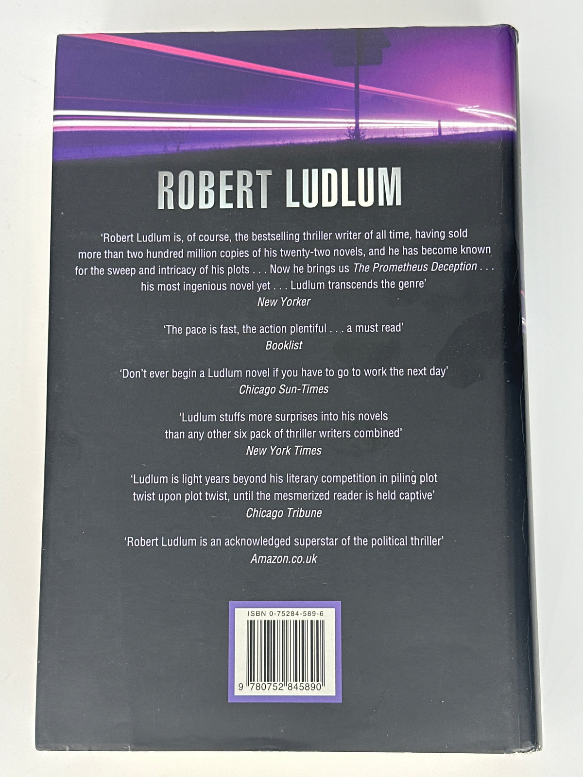 Robert Ludlum The Janson Directive back cover image