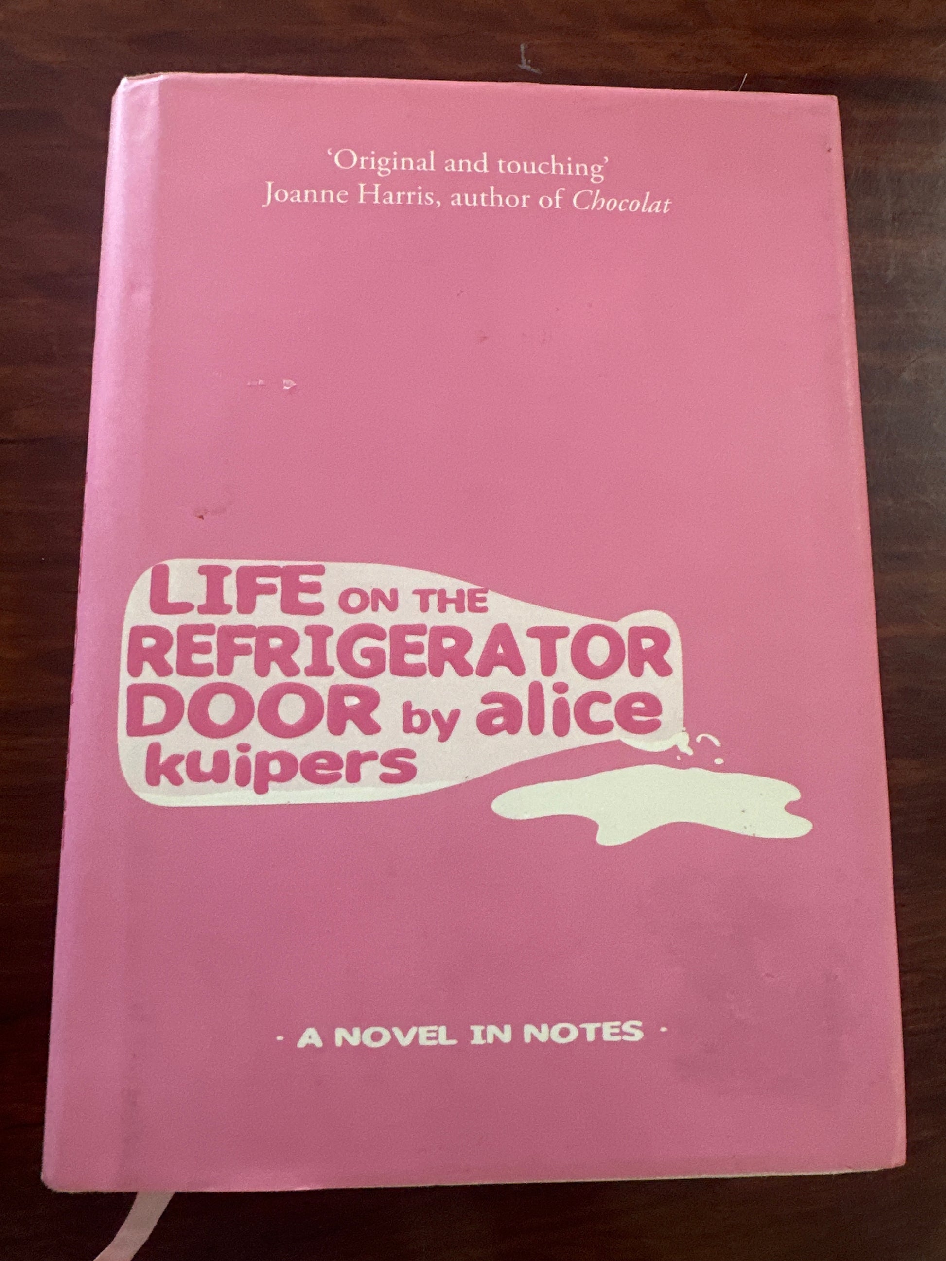 Life on the Refrigerator Door by Alice Kuipers front cover