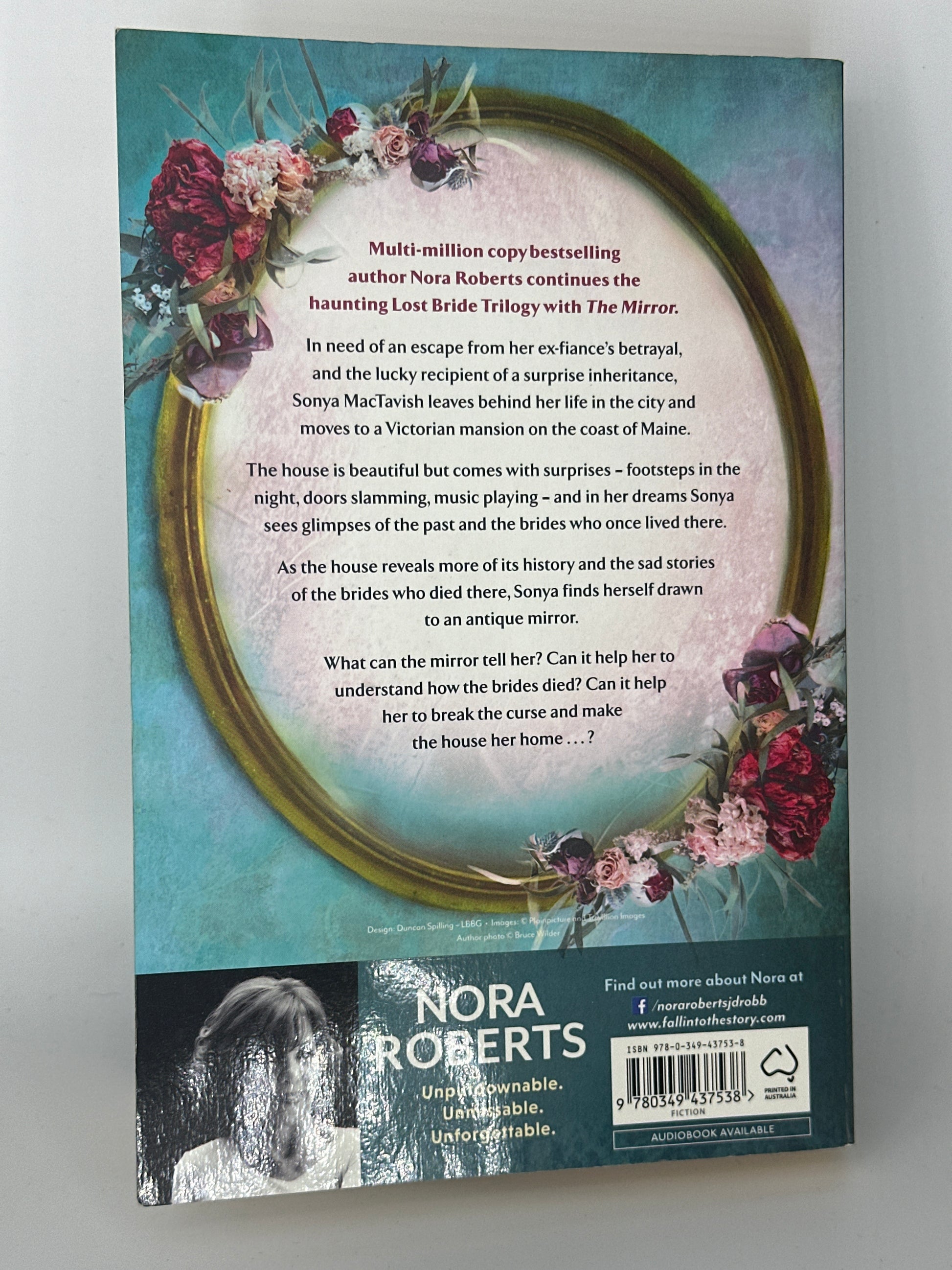 Nora Roberts Mirror back cover used books