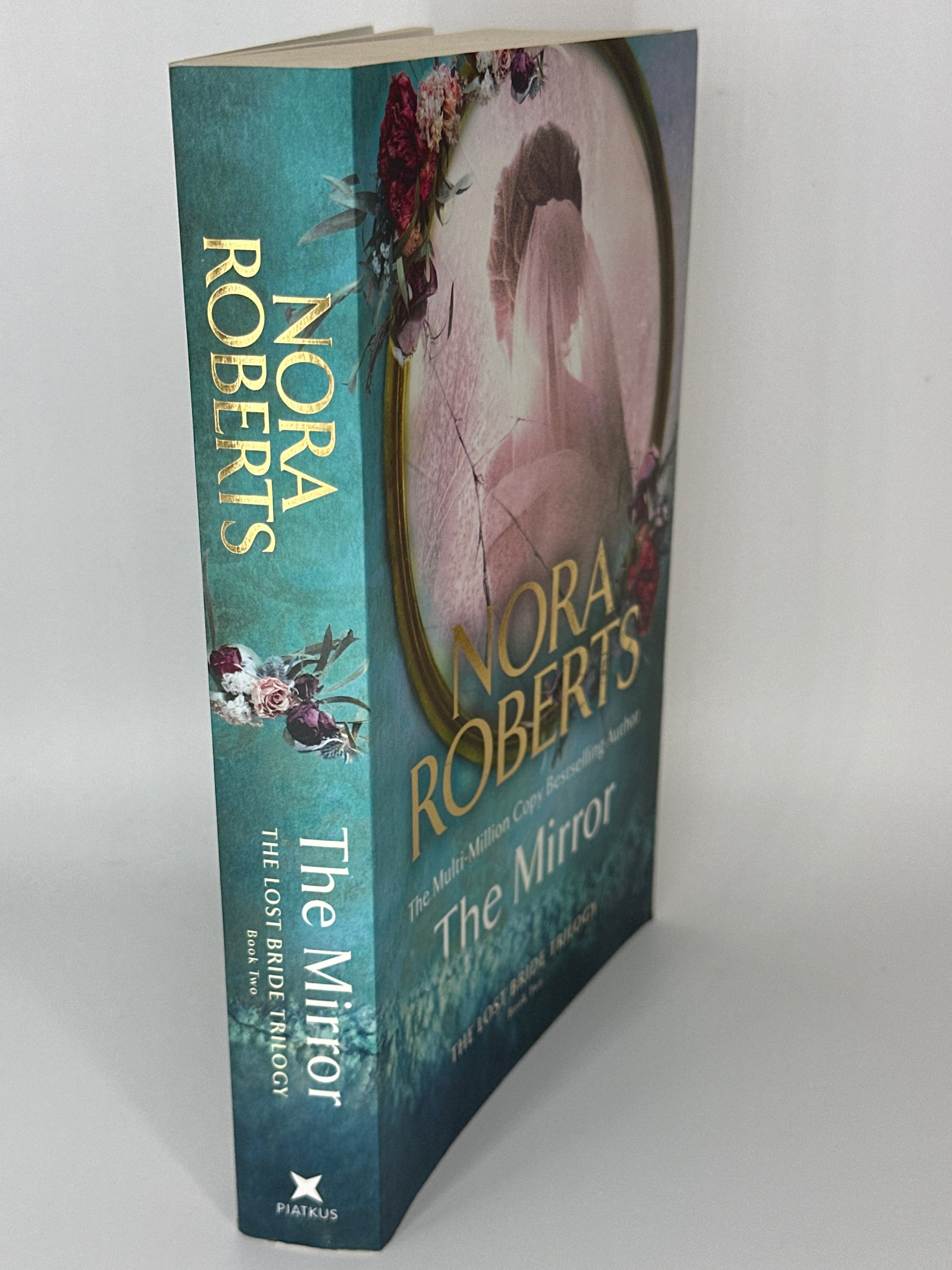 Nora Roberts Mirror spine used books