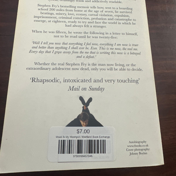 'Moab is my Washpot' by Stephen Fry back cover