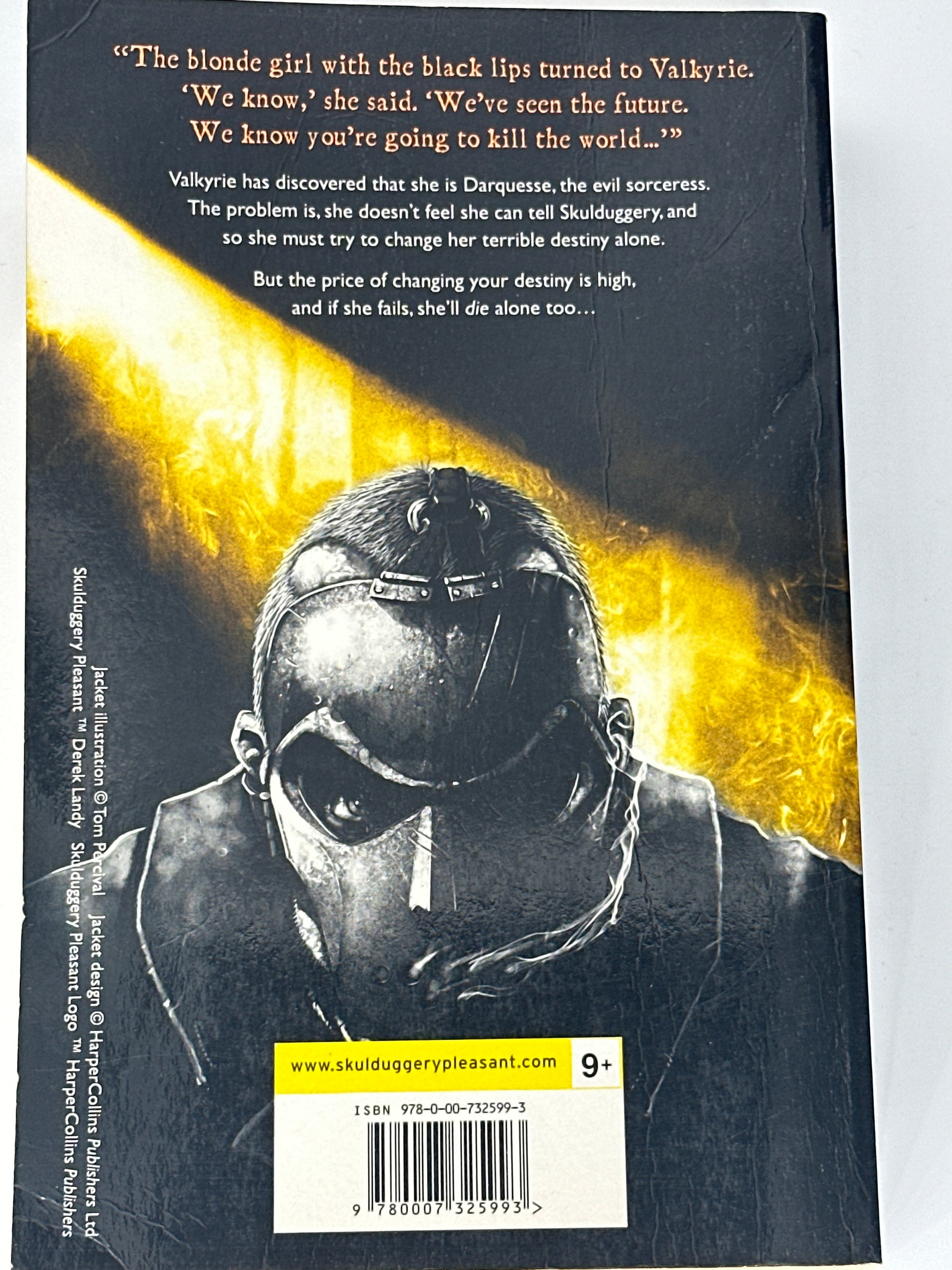 Derek Landy Mortal Coil (Skulduggery Pleasant, #5) back cover image