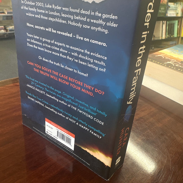 Cara Hunter Murder in the Family back cover