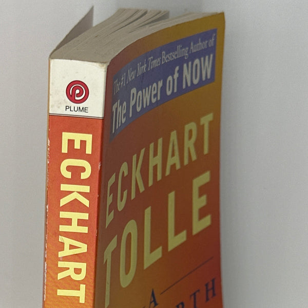 Eckhart Tolle A New Earth Awakening to your life's purpose actual spine used books