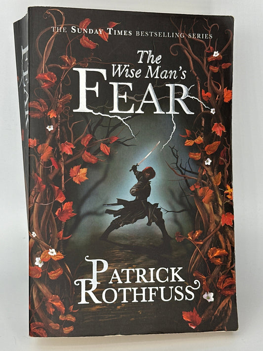 Patrick Rothfuss The Wise Man's Fear: The Kingkiller Chronicle: Book 2 actual front cover used books