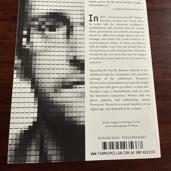 Edward Snowden Permanent Record back cover