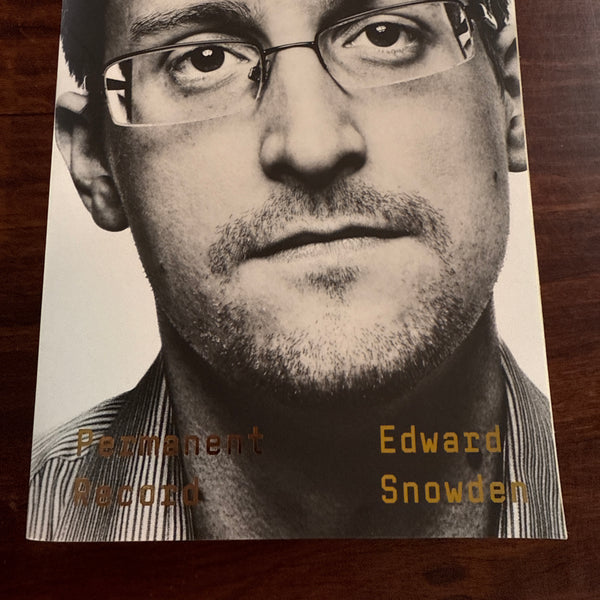 Edward Snowden Permanent Record front cover