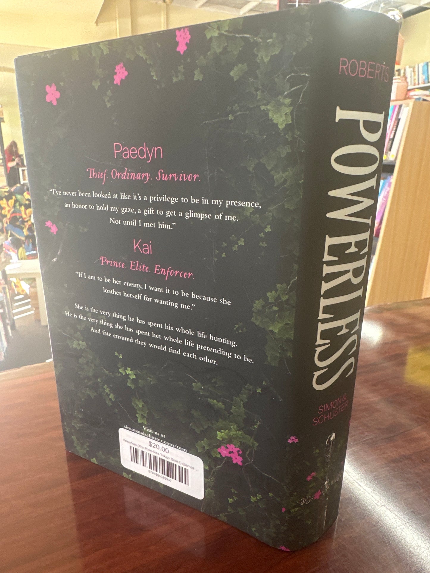 Lauren Roberts Powerless (The Powerless Trilogy Book1) (Barnes & Noble Exclusive Hardcover) back cover image