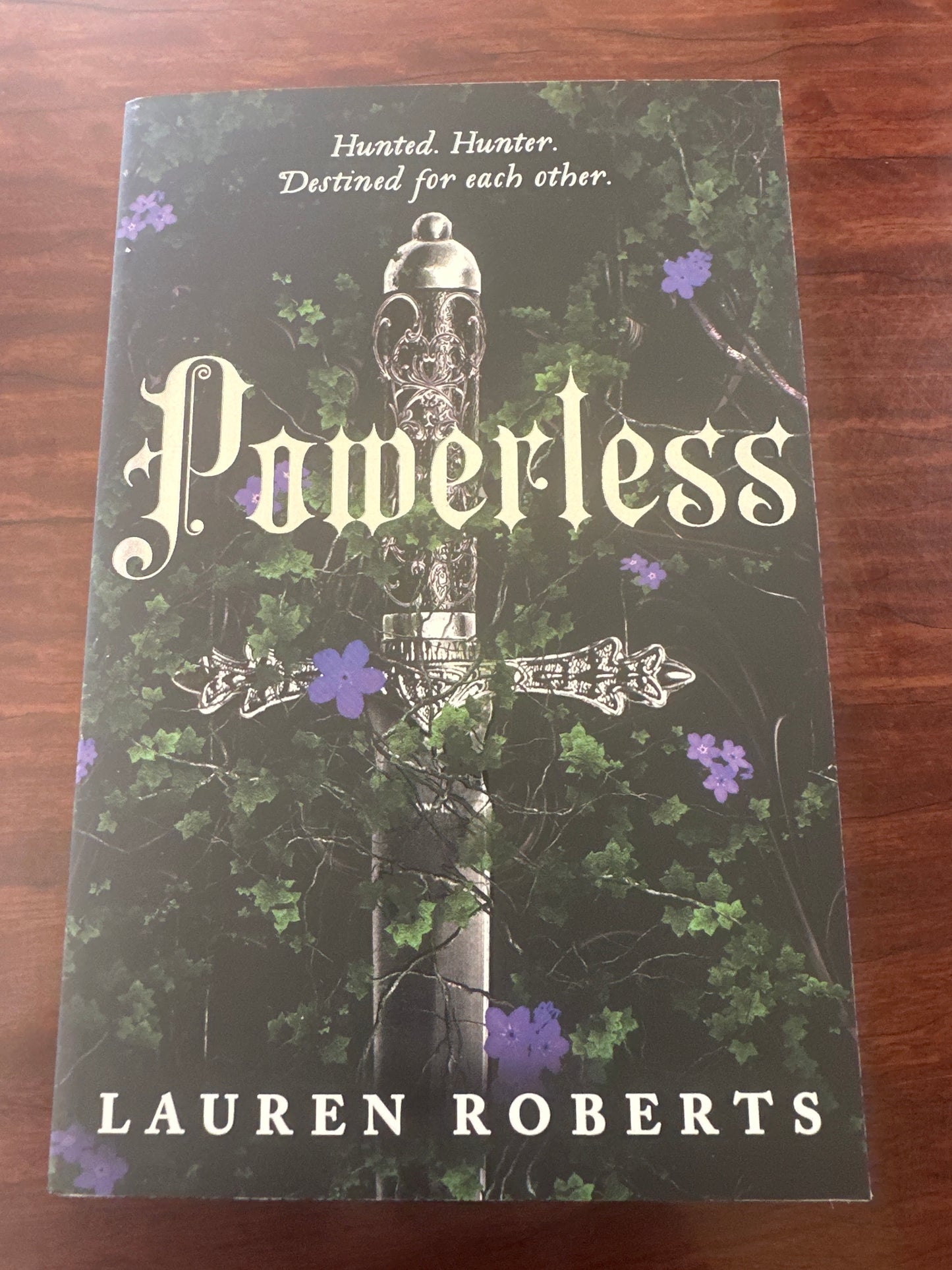 Lauren Roberts Powerless (The Powerless Trilogy Book1) front cover image