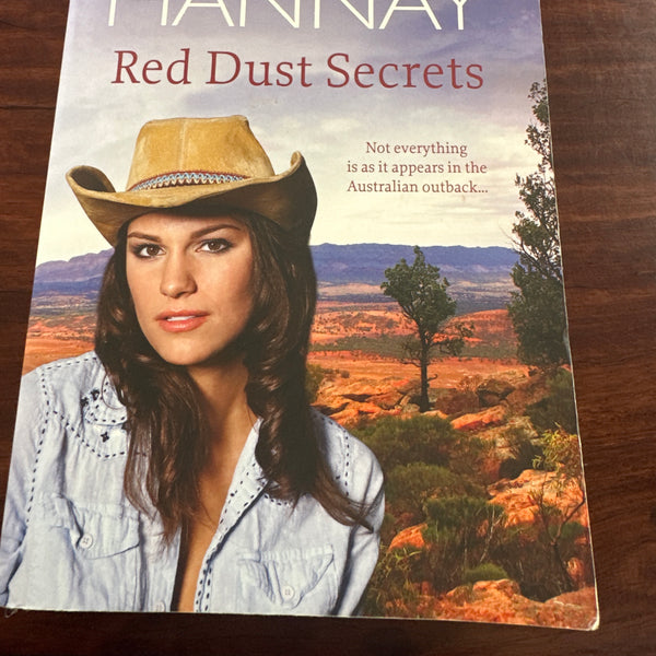 Barbara Hannay Red Dust Secrets front cover