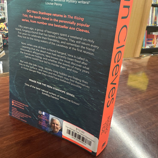 Ann Cleeves Rising Tide back cover