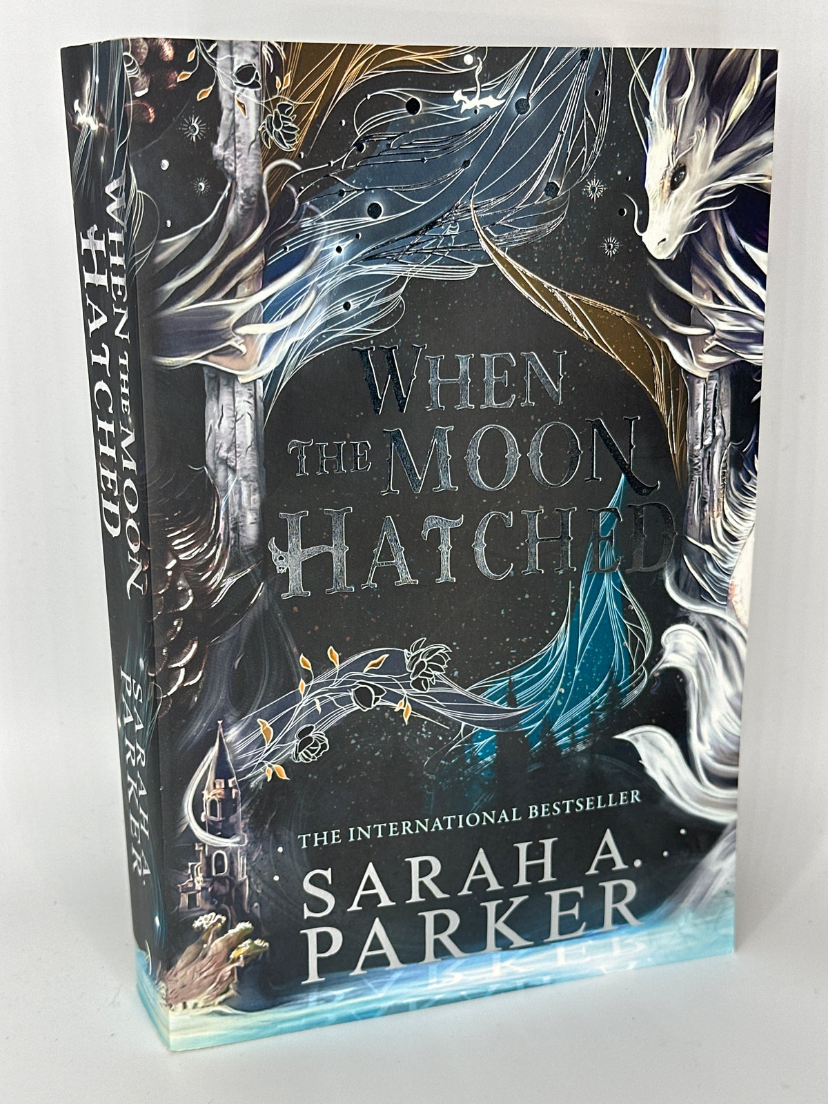 Sarah A Parker When the Moon Hatched actual front cover used books