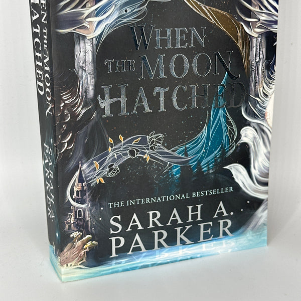Sarah A Parker When the Moon Hatched actual front cover used books