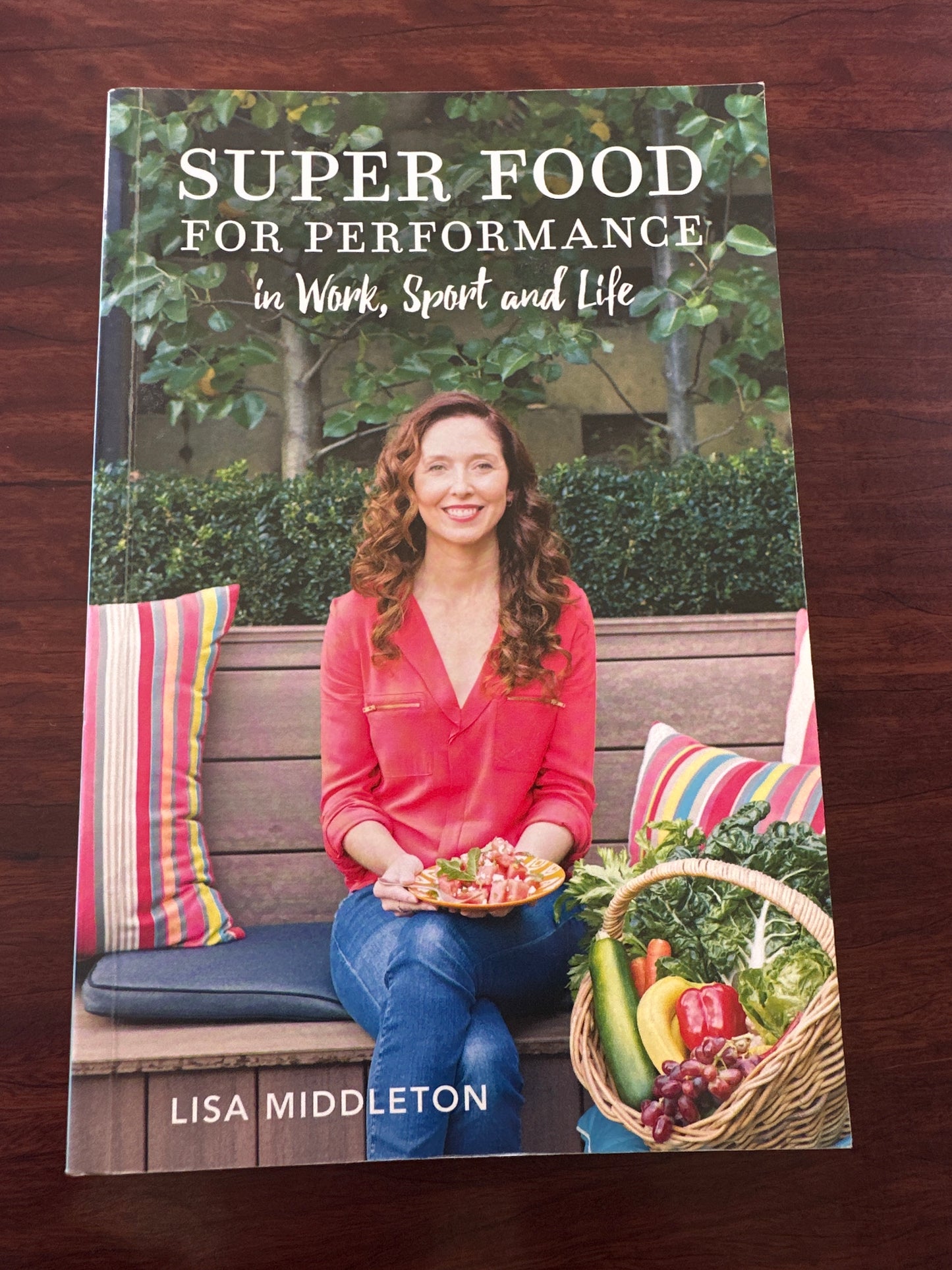 Lisa Middleton Superfood for Performance front cover