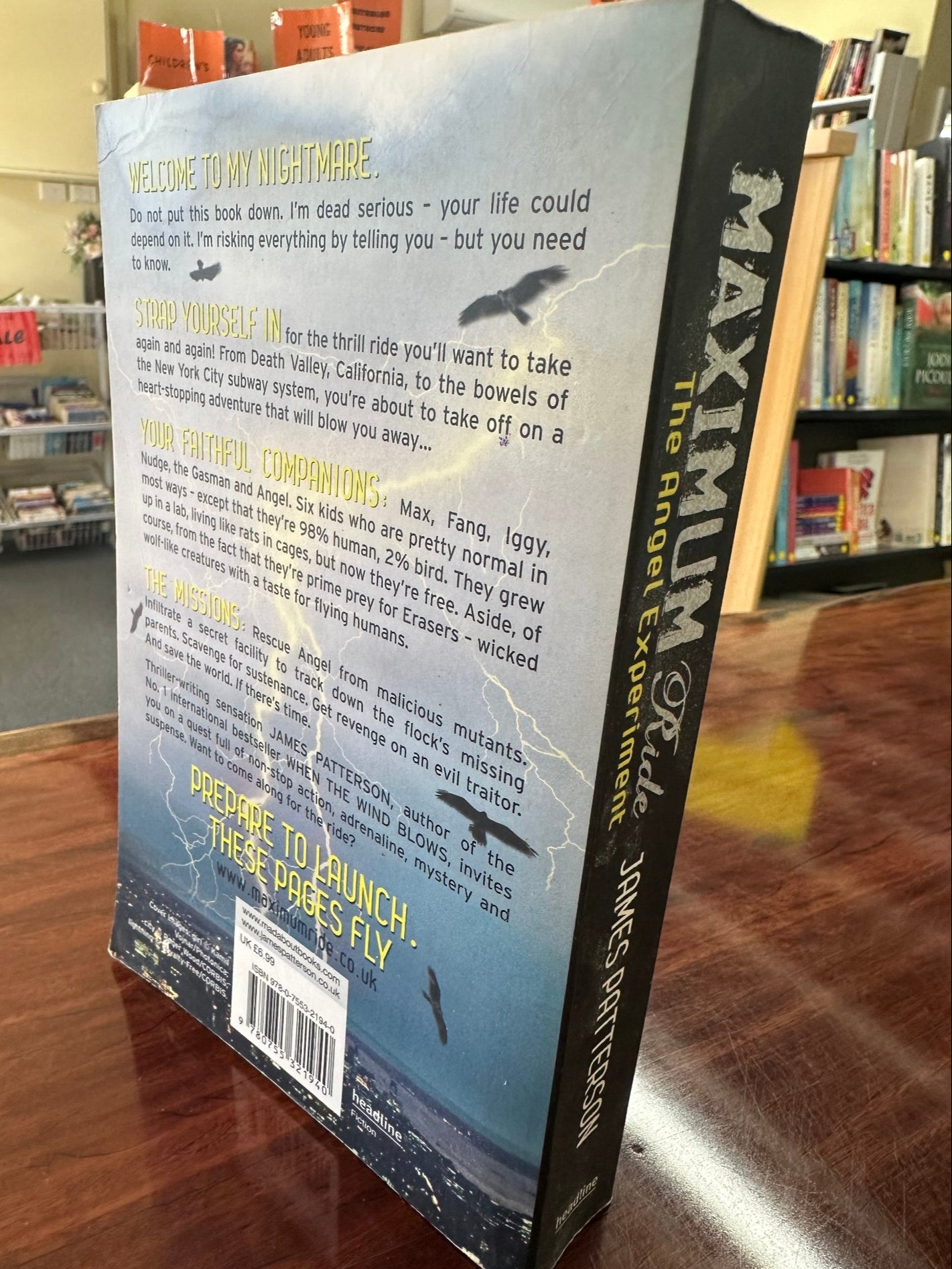 James Patterson The Angel Experiment (Maximum Ride, Book 1) back cover image