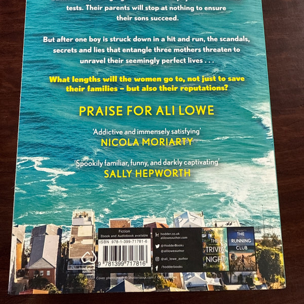Ali Lowe The School Run back cover image