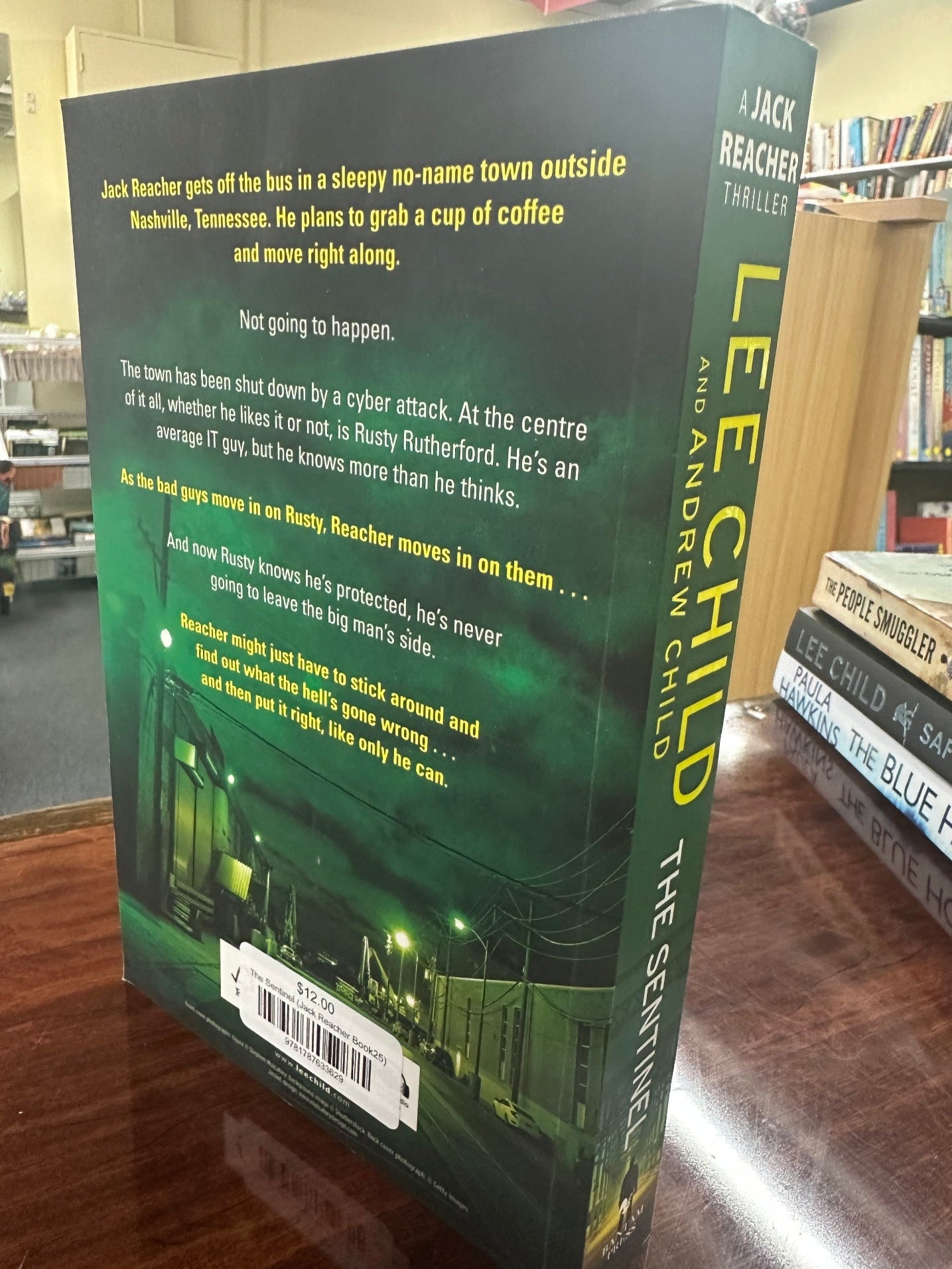 Lee Child The Sentinel back cover