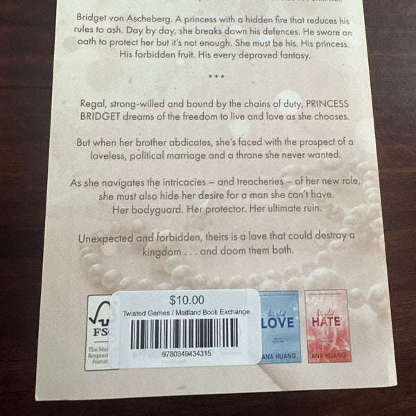 Book cover of 'Twisted Games' by Ana Huang back cover